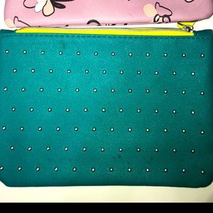 10 different make up bags!